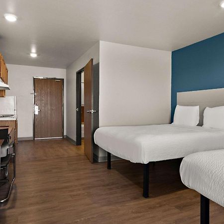 Woodspring Suites Champaign Near University Zewnętrze zdjęcie