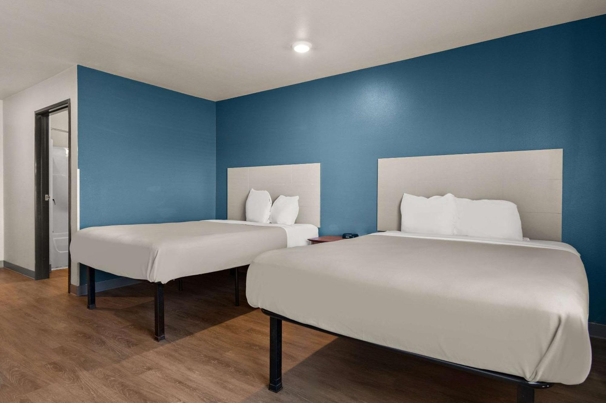 Woodspring Suites Champaign Near University Zewnętrze zdjęcie