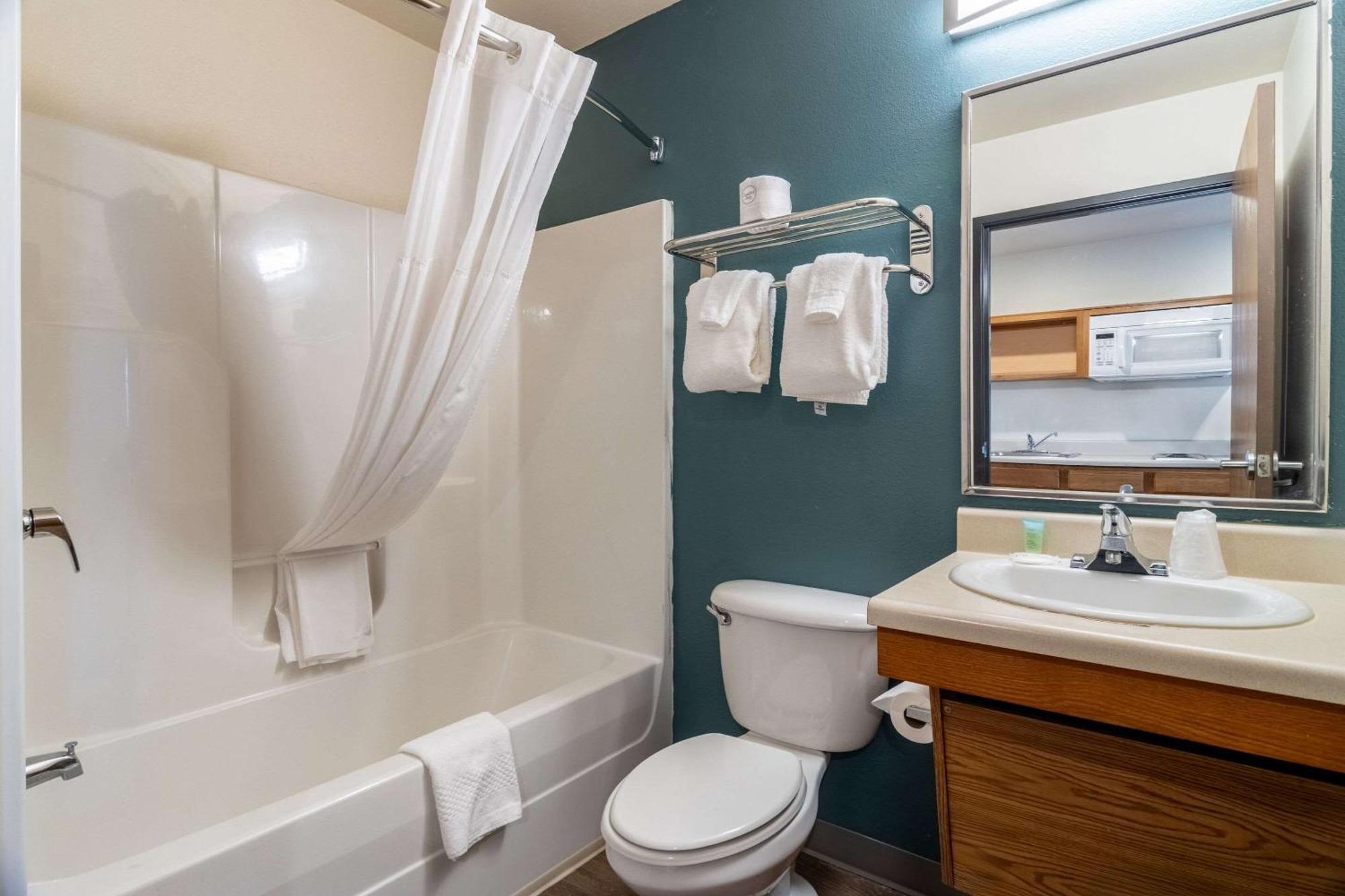 Woodspring Suites Champaign Near University Zewnętrze zdjęcie