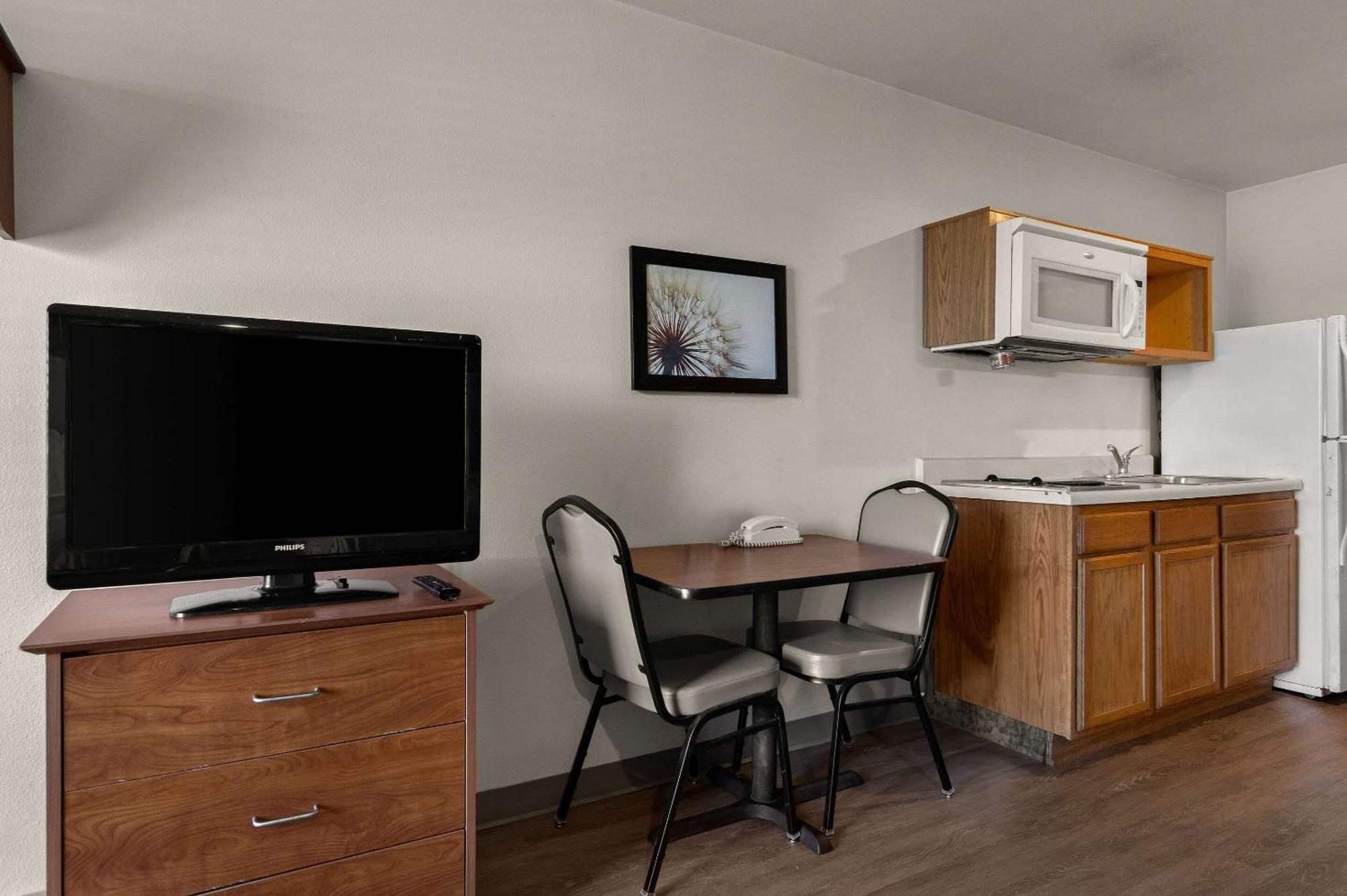 Woodspring Suites Champaign Near University Zewnętrze zdjęcie