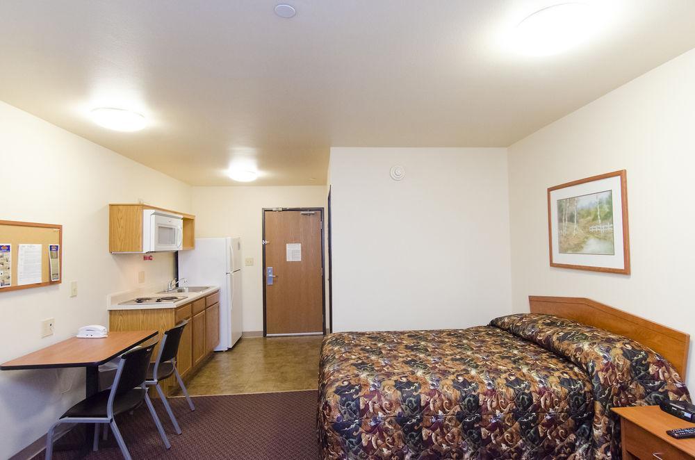 Woodspring Suites Champaign Near University Zewnętrze zdjęcie