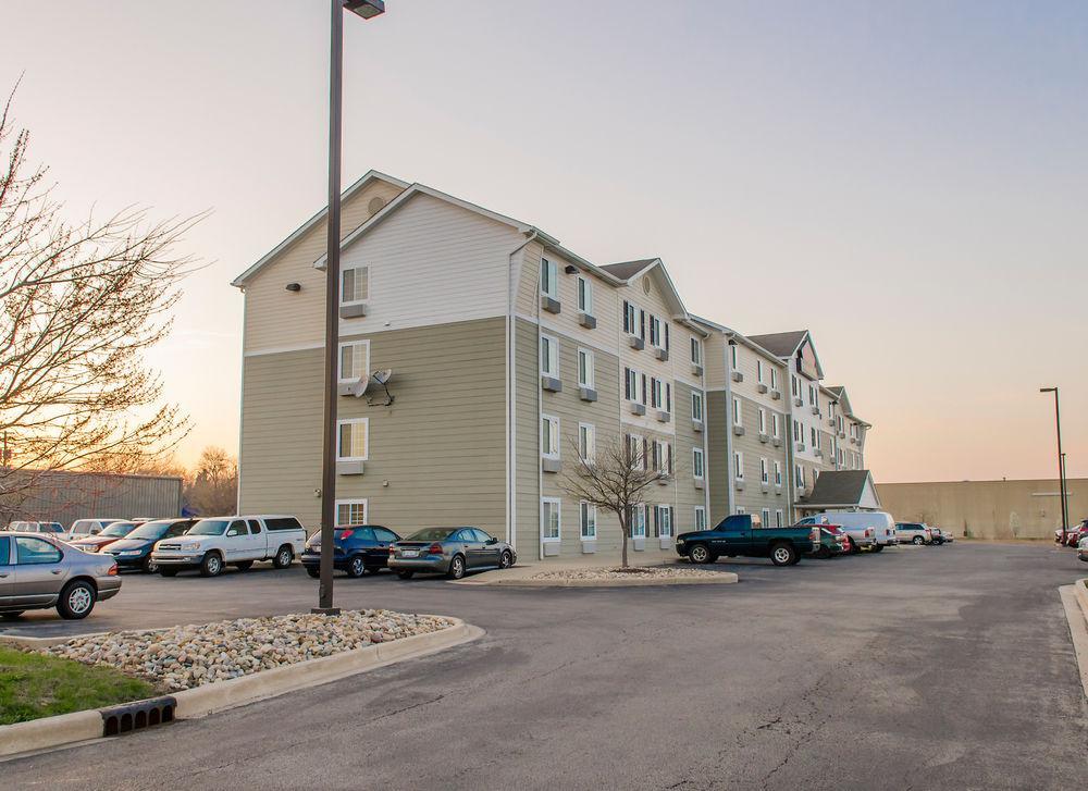 Woodspring Suites Champaign Near University Zewnętrze zdjęcie