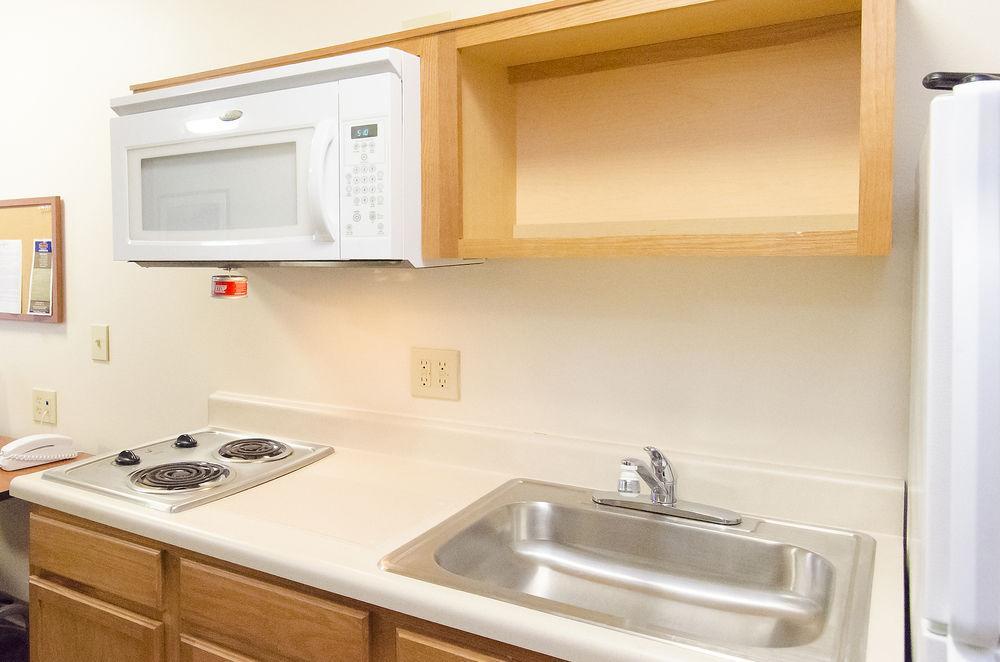 Woodspring Suites Champaign Near University Zewnętrze zdjęcie