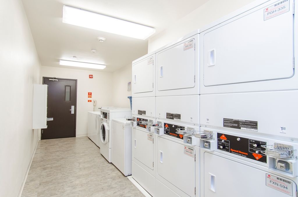 Woodspring Suites Champaign Near University Udogodnienia zdjęcie